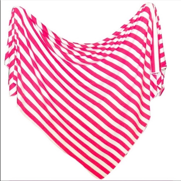 🐣 Swaddle Blanket + Newborn Hat & 8-Pk Bib Set - Picture 7 of 9